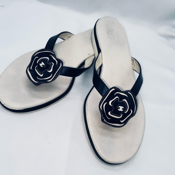 CHANEL Shoes - Chanel slide sandals size 7.
